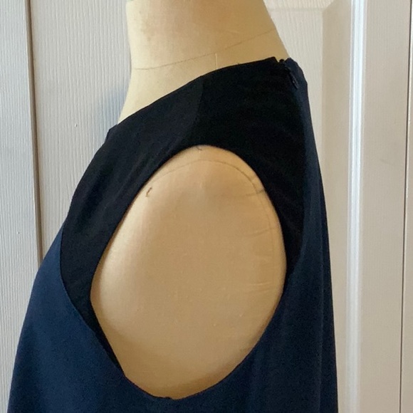 Rachel by Rachel Roy- Sleeveless knit Navy and Black- M- Zip Shoulder - Picture 8 of 11